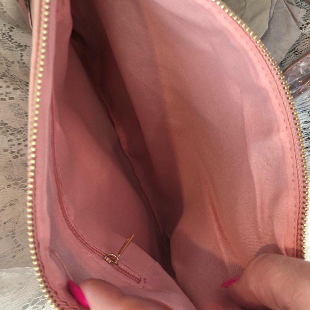 ❤️FLASH SALE❤️🌸Adorable mauve clutch🌸❤️ - Picture 6 of 6